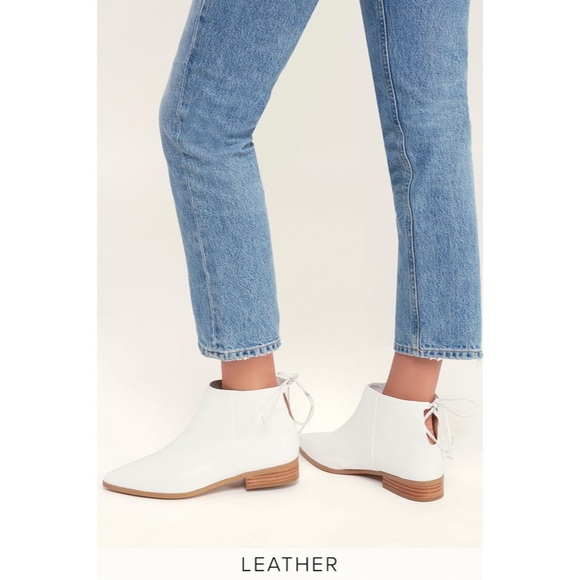 Splendid “Niva” White Leather Pointed Toe Ankle Booties - Picture 3 of 11